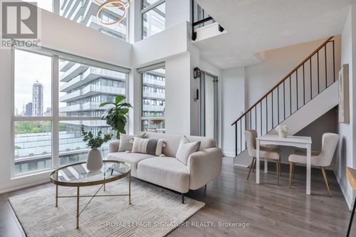 703-18 Merton St, Toronto, ON, M4S3G9 | Card Image