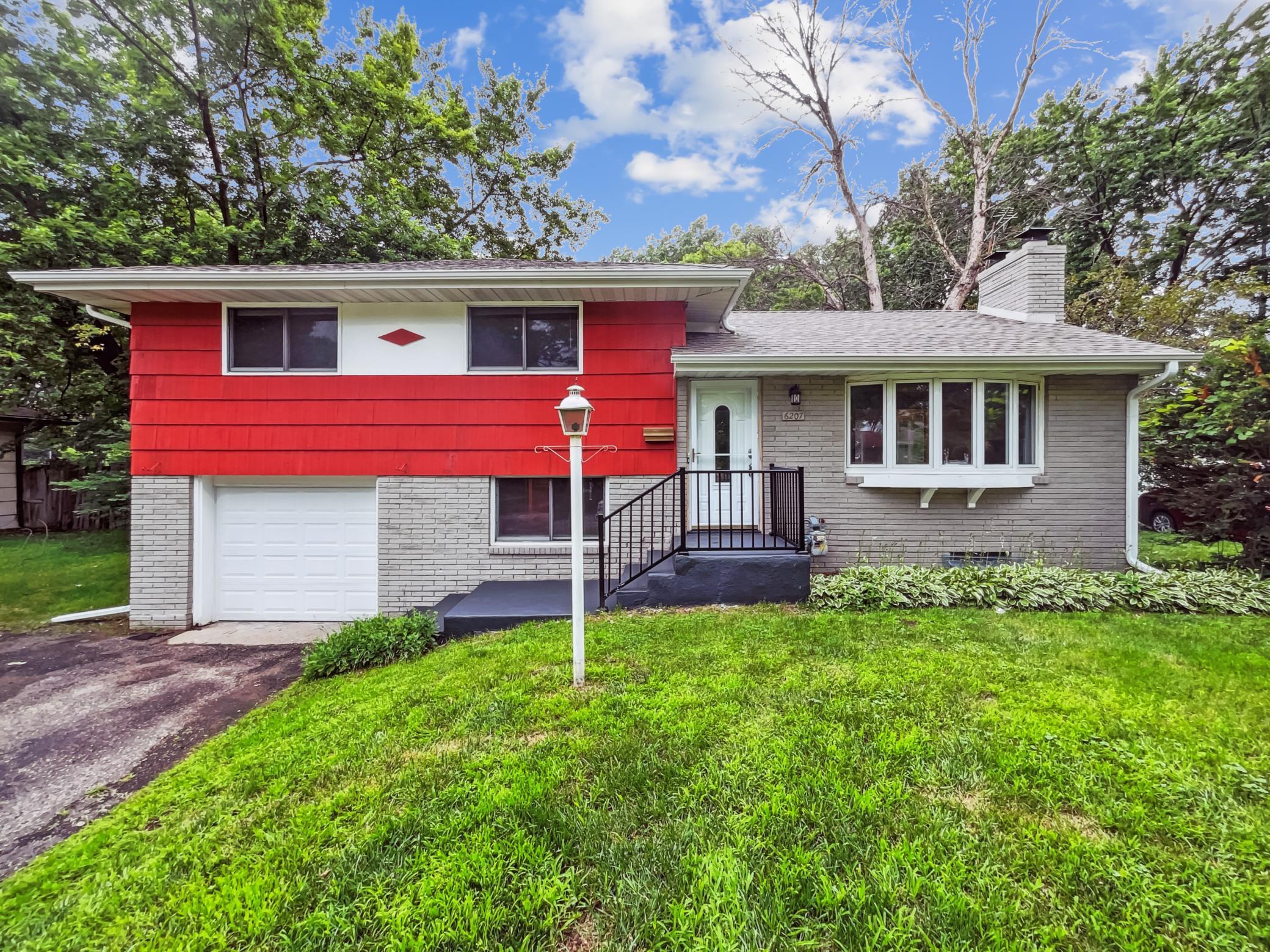 Lee Ave, Minneapolis, MN 55429