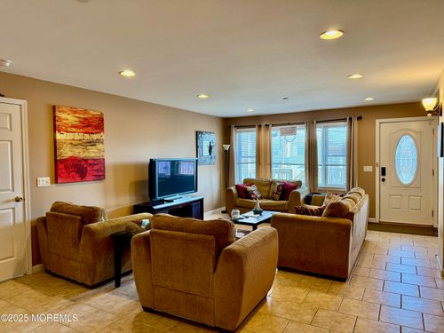 3-132 Hancock Ave, Seaside Heights, NJ, 08751-2054 | Card Image