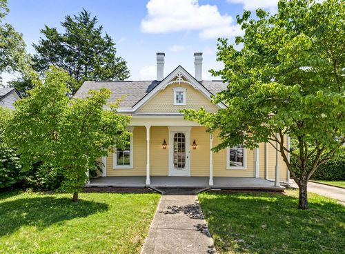 208 S Winter St, Midway, KY, 40347-5005 | Card Image