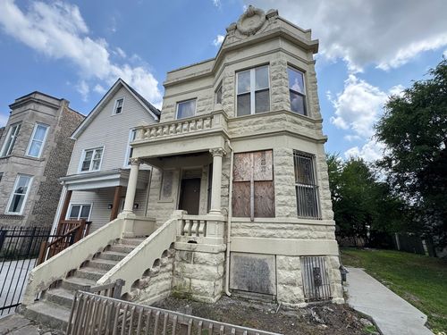 4317 W Wilcox St, Chicago, IL, 60624-2666 | Card Image