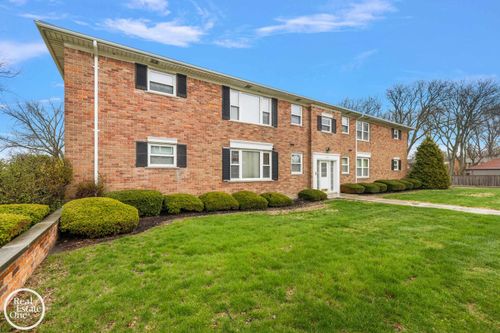 17560 Mack Road, Grosse Pointe, MI, 48230 | Card Image