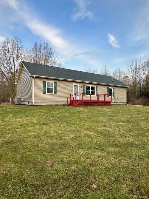 5239 Quain Rd, Emmett, MI, 48022-1719 | Card Image