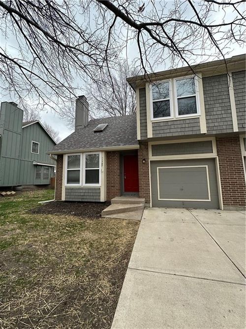 11743 Oakmont St, Overland Park, KS, 66210-1379 | Card Image