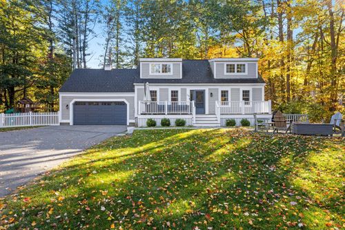 154 Sea Rd, Kennebunk, ME, 04043-7319 | Card Image