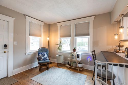 20307 Parkville St, Livonia, MI, 48152-2066 | Card Image