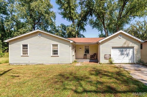 17 Denovion Ct, Cahokia, IL, 62206-1508 | Card Image