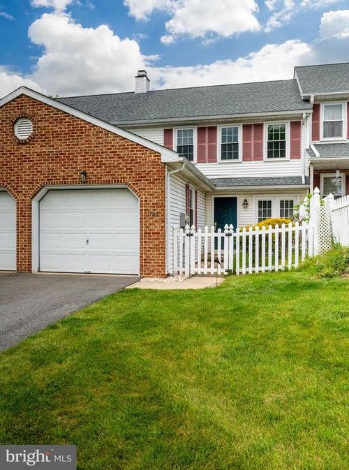 1766 Betz Farm Dr, LANCASTER, PA, 17603-7403 | Card Image