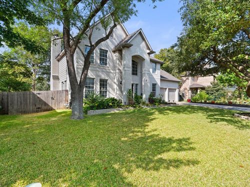 6912 Robert Dixon Dr, Austin, TX, 78749-2218 | Card Image