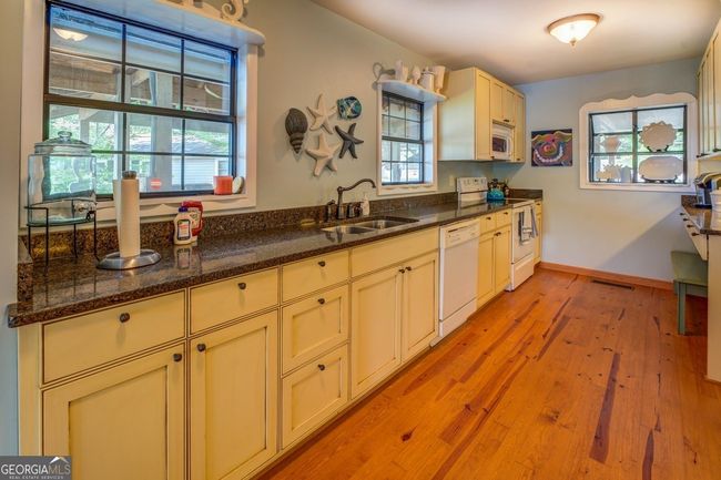 393 Templeton Cir, House other with 3 bedrooms, 2 bathrooms and 2 parking in Mansfield GA | Image 25