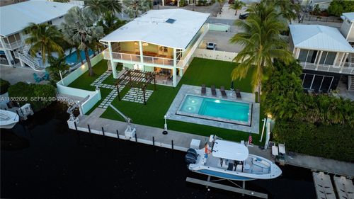 889 Ellen Dr, Key Largo, FL, 33037-2769 | Card Image