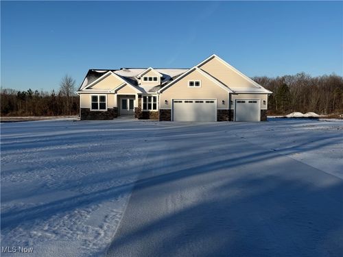 6916 S Raccoon Rd, Canfield, OH, 44406-8100 | Card Image