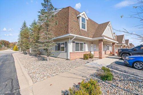 10179 Bergin Road, Hartland Township, MI, 48843 | Card Image