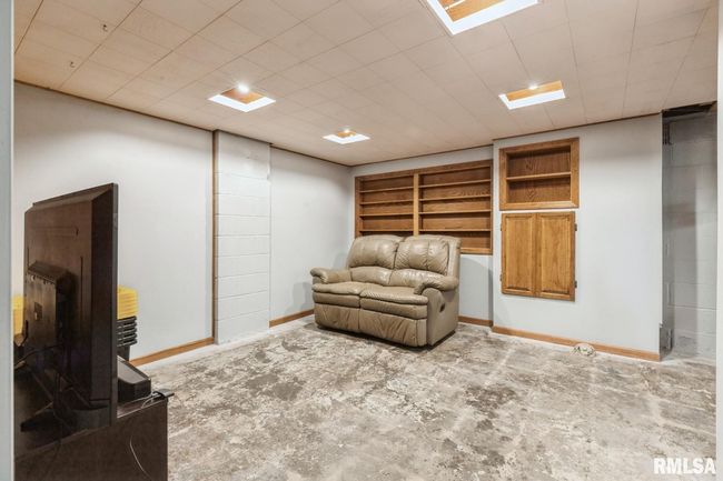 2220 Warren St, House other with 2 bedrooms, 1 bathrooms and null parking in Davenport IA | Image 18