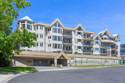 207-11595 Fraser St, Maple Ridge, BC, V2X0X7 | Card Image