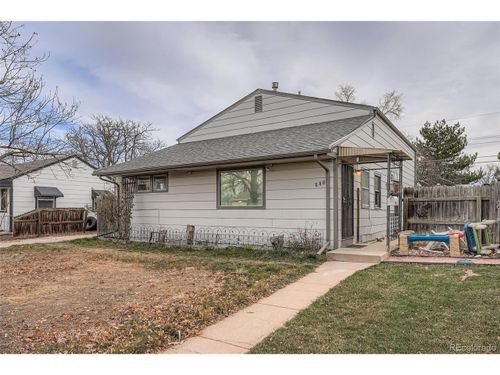 880 Kenton St, Aurora, CO, 80010 | Card Image