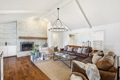 5068 Lake View Cir, North Richland Hills, TX, 76180-7808 | Card Image