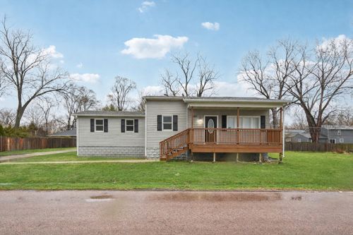402 Lily Ln, Lakemoor, IL, 60051-3226 | Card Image