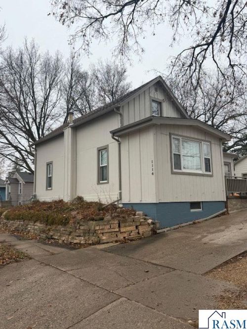 1114 Prairie Avenue N Avenue, Fairmont, MN, 56031 | Card Image