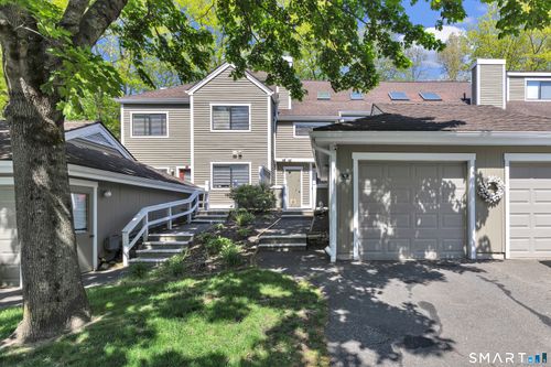 9-9 Country Walk, Shelton, CT, 06484-5327 | Card Image