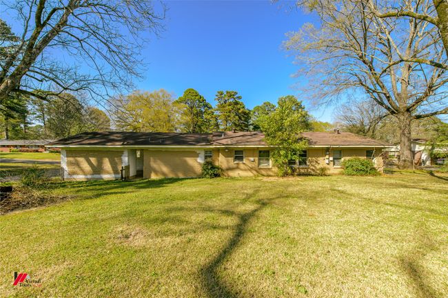Back of house featuring a yard | Image 27