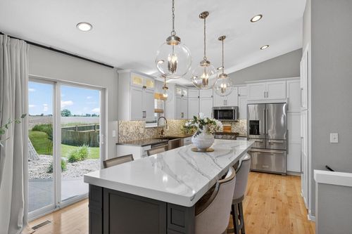 6918 Rembrandt Road, Windsor, WI, 53532 | Card Image
