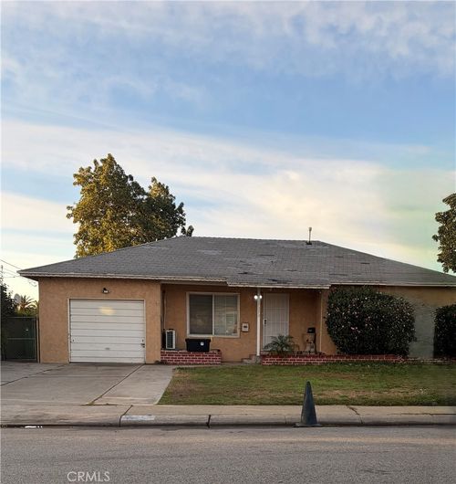 17273 Seville, Fontana, CA, 92335 | Card Image