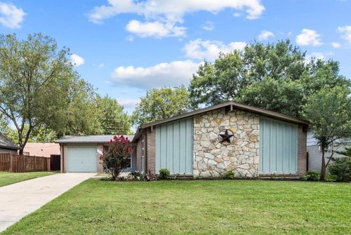806 Greenhaven Dr, Richardson, TX, 75080-3025 | Card Image