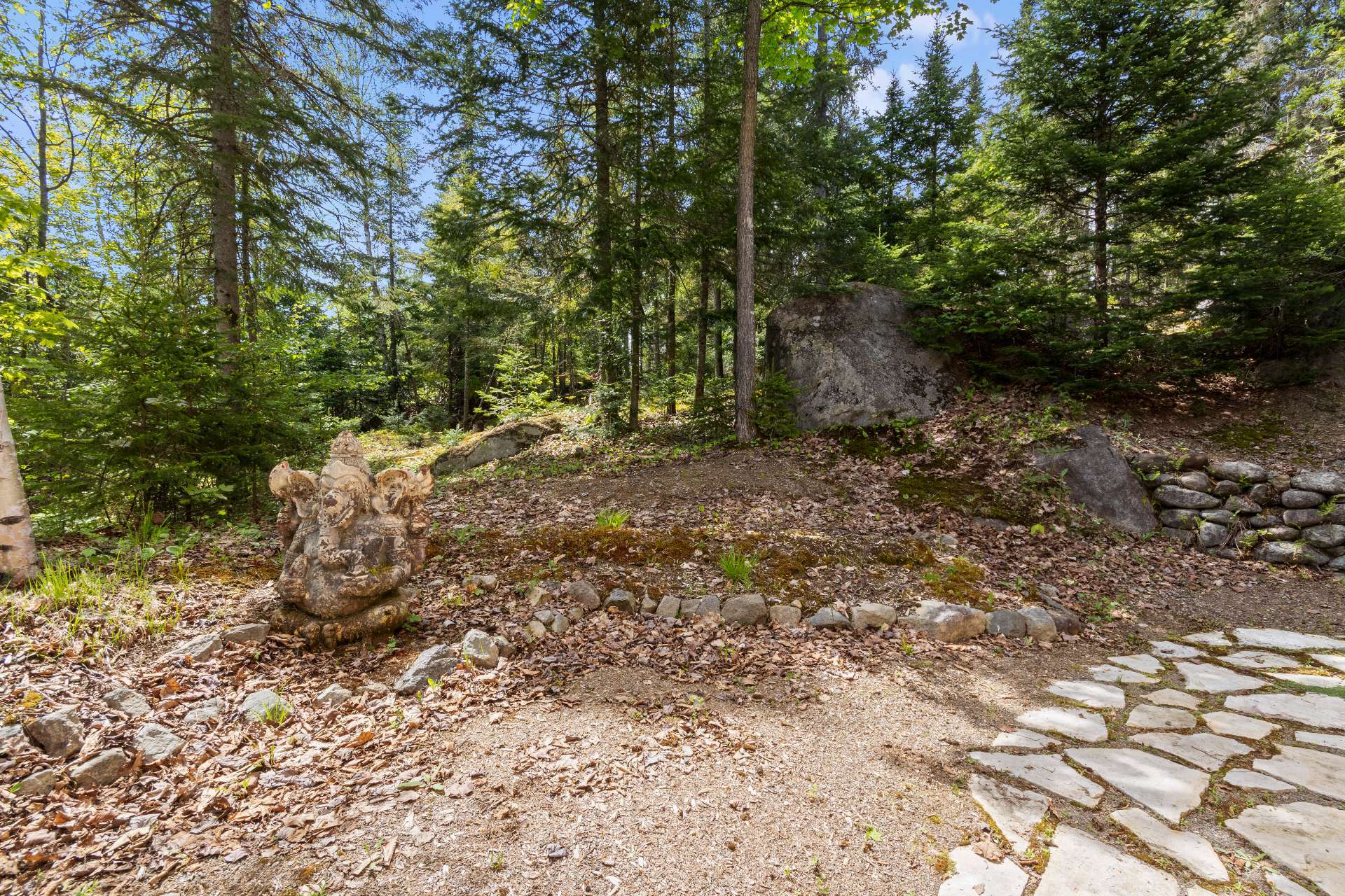 Residential Lease in Val-David 2
