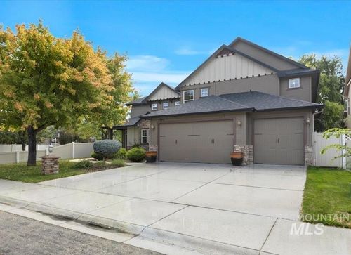 2543 W Divide Creek St, Meridian, ID, 83646-7296 | Card Image