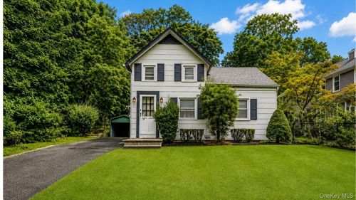 10 Overton Pass, Smithtown, NY, 11780 | Card Image