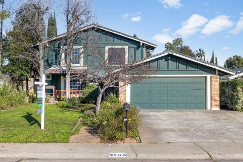 3205 Saturn Drive, Sacramento, CA, 95827 | Card Image