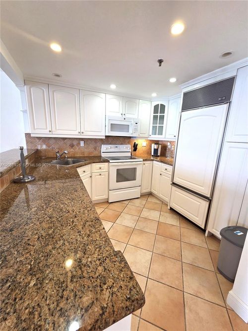 1506-2625 Collins Ave, Miami Beach, FL, 33140-4750 | Card Image