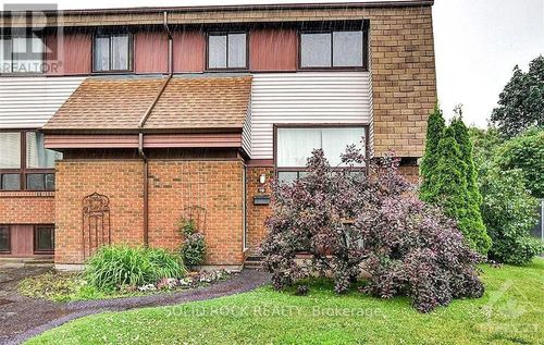 d-11D Woodvale Green W, Ottawa, ON, K2G4G9 | Card Image