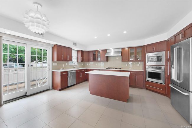 2 Park Pl, House other with 3 bedrooms, 3 bathrooms and null parking in Williston Park NY | Image 7
