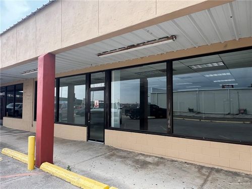 8 E Grant St, Roma, TX, 78584-8085 | Card Image