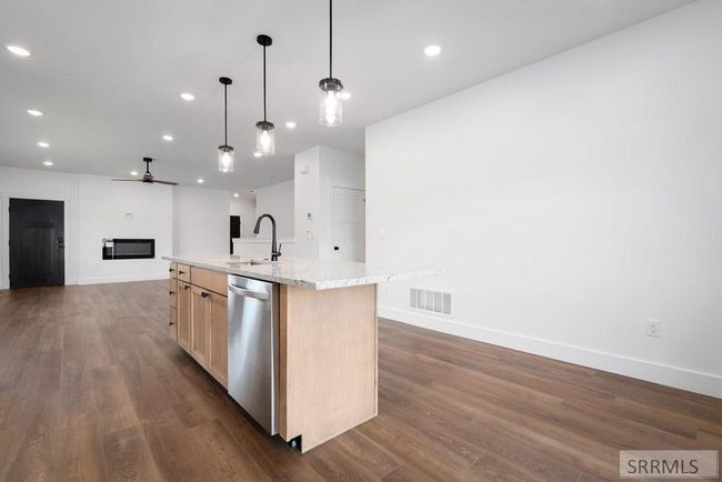 823 Booshway St, Condo with 5 bedrooms, 3 bathrooms and 2 parking in Driggs ID | Image 10