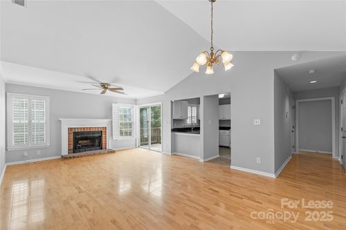 3224 Selwyn Farms Ln, Charlotte, NC, 28209-4015 | Card Image