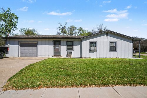 105 E Park St, Little Elm, TX, 75068-5006 | Card Image
