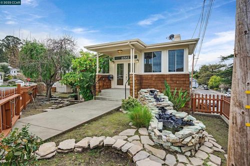 2581 Charles St, Pinole, CA, 94564-1301 | Card Image