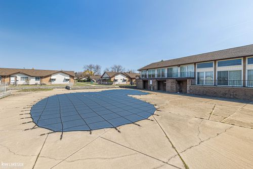 8401 18 Mile Rd, Sterling Heights, MI, 48313-3038 | Card Image