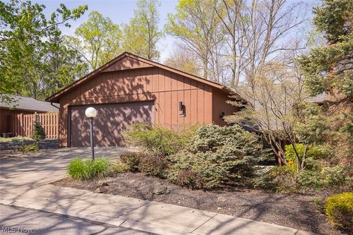 18175 Trailside Pl, Strongsville, OH, 44136-4247 | Card Image