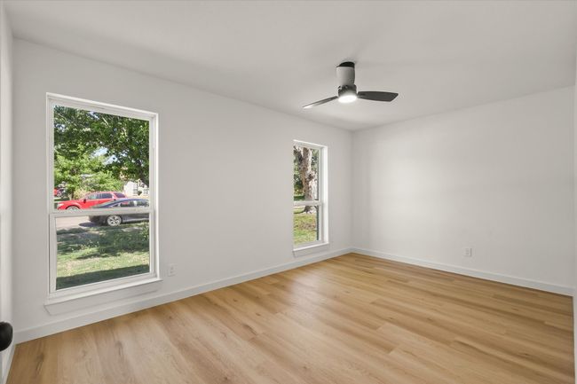 3932 Twin Falls St, House other with 4 bedrooms, 2 bathrooms and null parking in Irving TX | Image 11