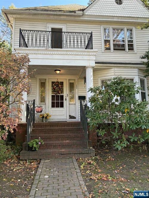 235 Larch Ave, Bogota, NJ, 07603-1223 | Card Image