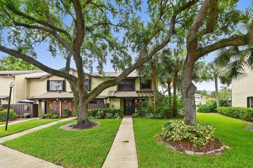 27218-4587 Carambola Cir S, Coconut Creek, FL, 33066-2911 | Card Image