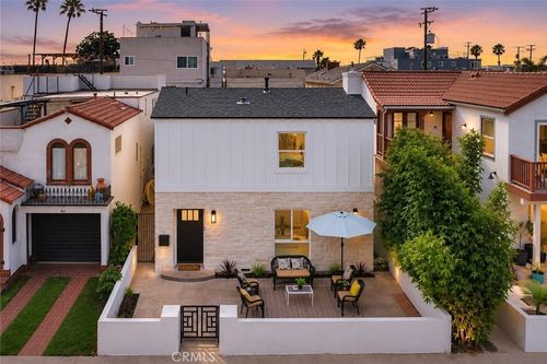 40 Claremont Ave, Long Beach, CA, 90803-3408 | Card Image