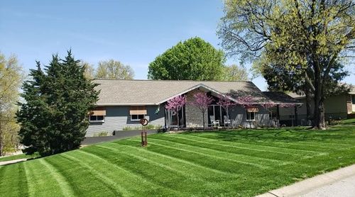 14408 E Berkshire Dr, Independence, MO, 64055-4941 | Card Image