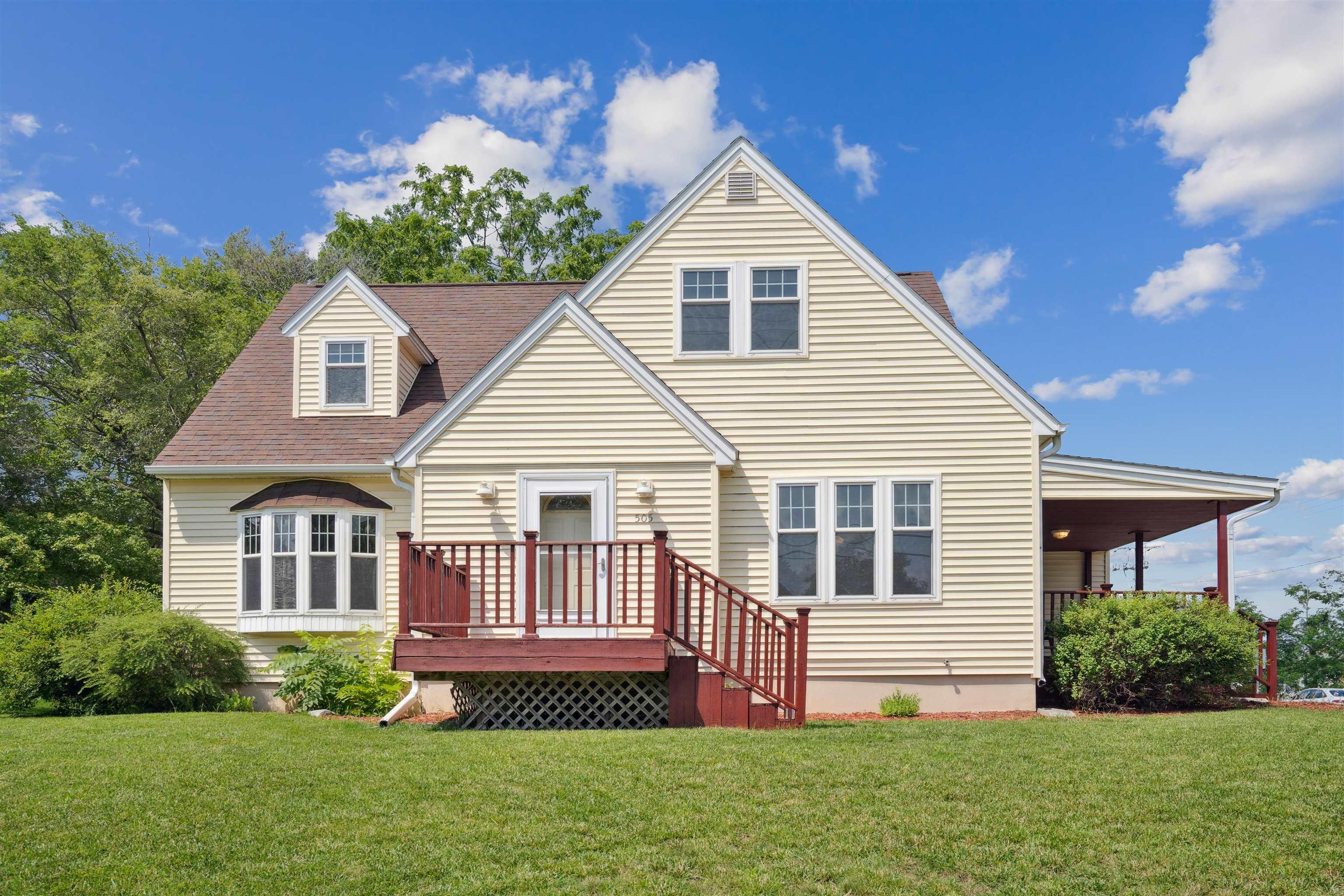 18th St, Cedar Falls, IA 50613
