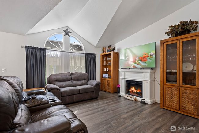 885 Carriage Ct, House other with 3 bedrooms, 2 bathrooms and 4 parking in Sedro Woolley WA | Image 4