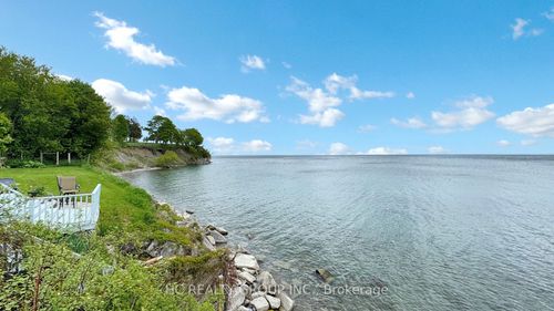 59 Muskoka Ave, Oshawa, ON, L1J1A1 | Card Image